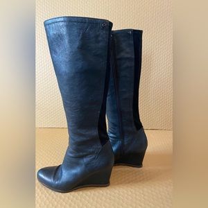 Franco Sarto Diodati Knee High Platform Leather Boot. Size 5 Black Light wear